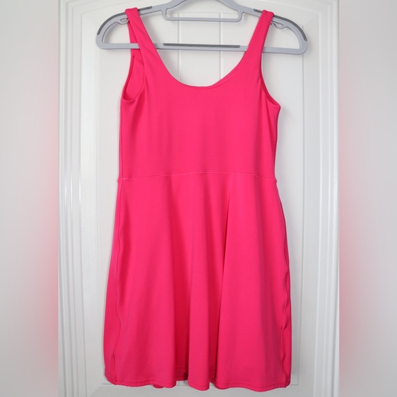 OFFLINE by AERIE Real Me Hugger Tennis Dress with Built-in Shorts Size M - Picture 4 of 12